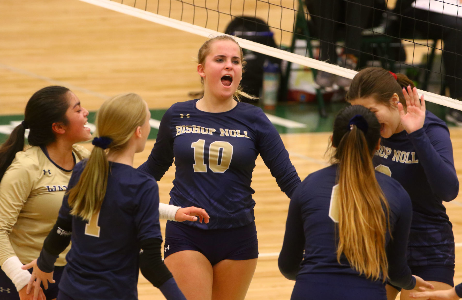 Gallery: Bishop Noll at Illiana Christian volleyball